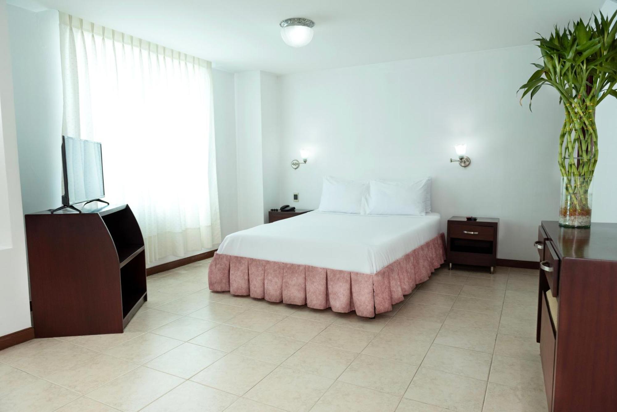 Hotel Plaza Las Americas Cali Bagian luar foto