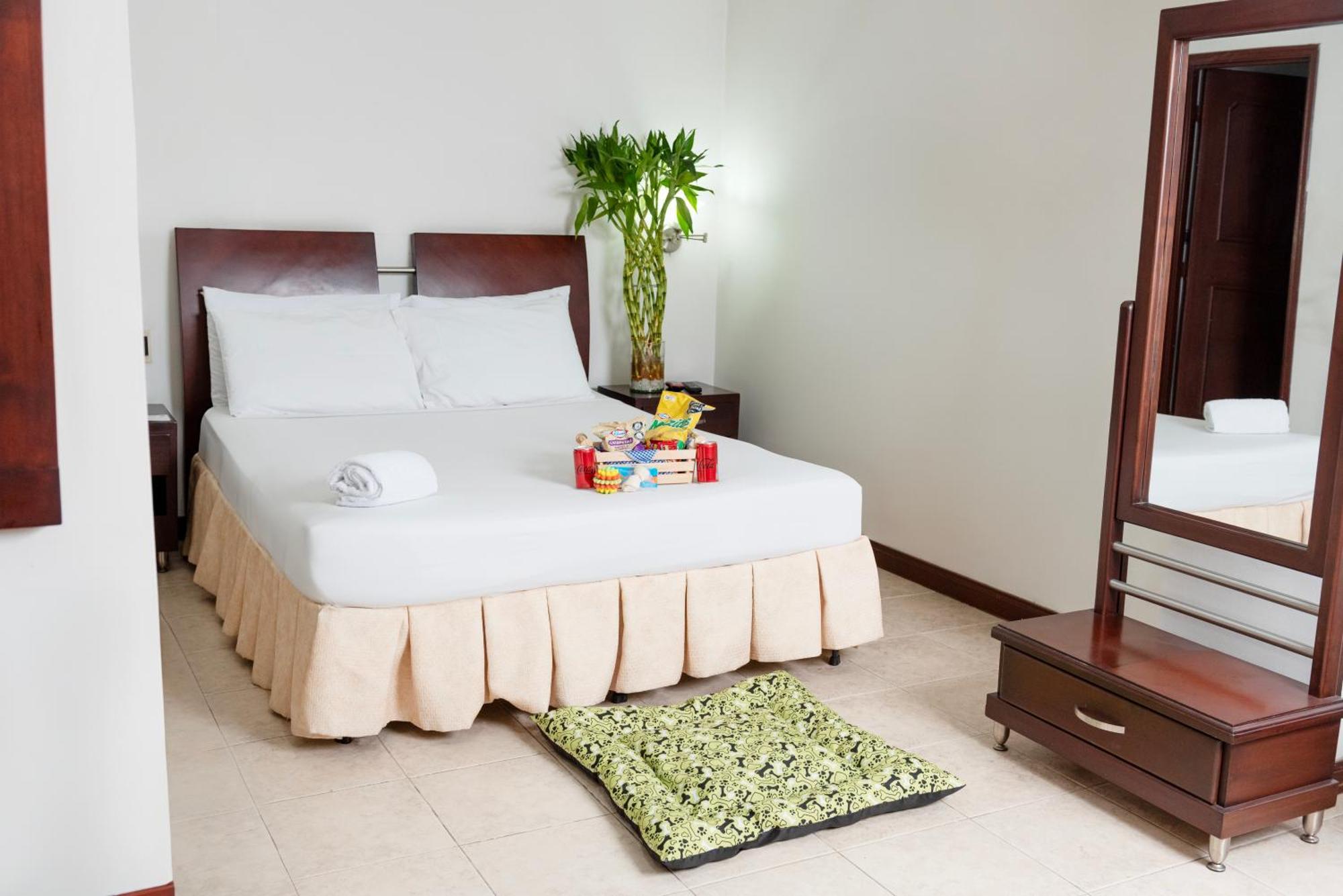 Hotel Plaza Las Americas Cali Bagian luar foto