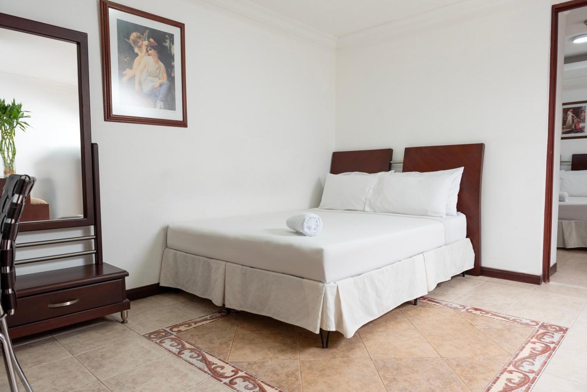 Hotel Plaza Las Americas Cali Bagian luar foto